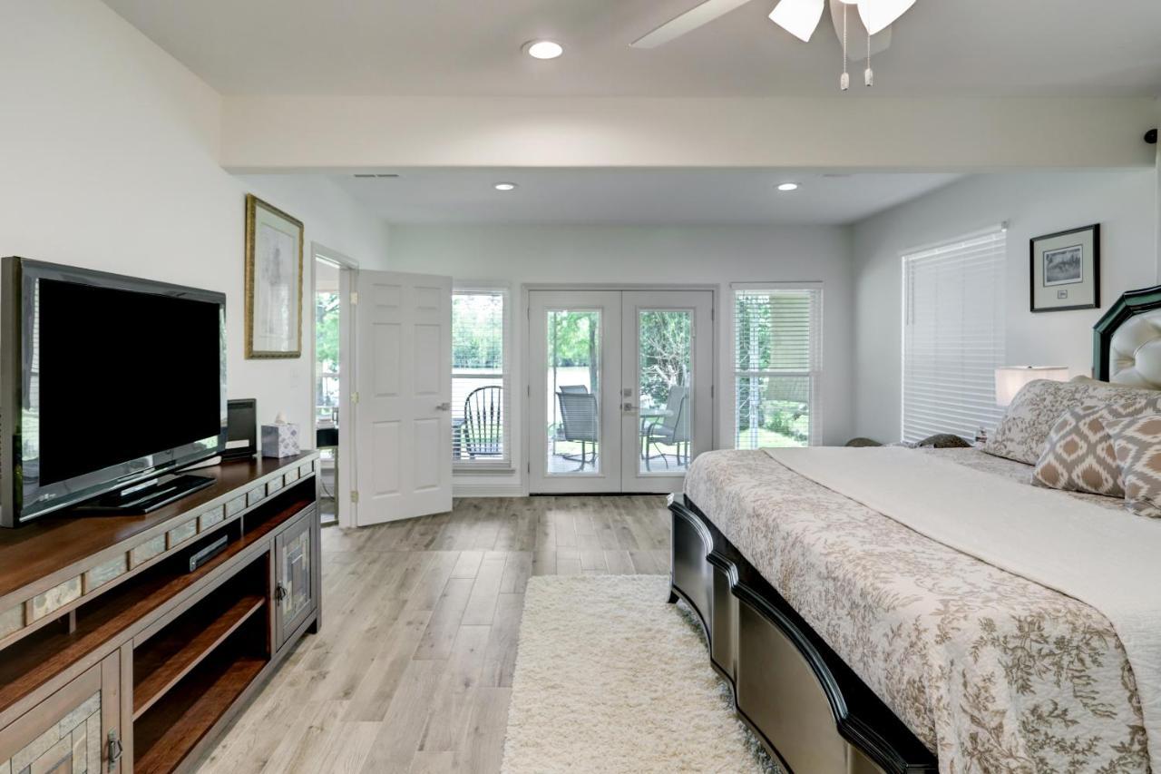 Kingwood Cottage - 10 Mins From Iah - Lake Front Humble Exteriör bild