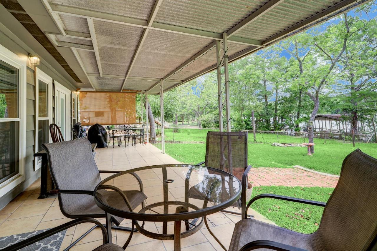 Kingwood Cottage - 10 Mins From Iah - Lake Front Humble Exteriör bild