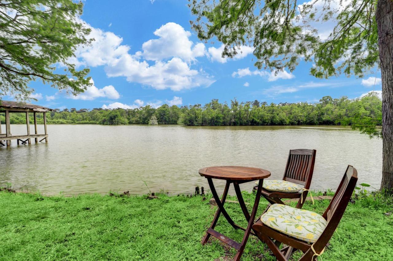 Kingwood Cottage - 10 Mins From Iah - Lake Front Humble Exteriör bild